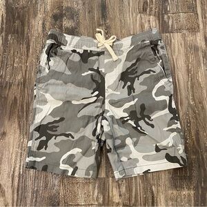 4/20 West 49 youth L 13/14 Camo beach shorts board shorts with pockets N…